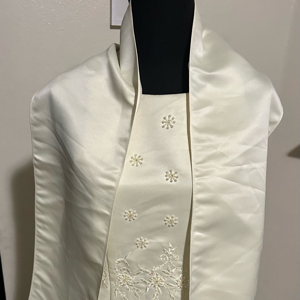 Youth bridal party dress size 16.